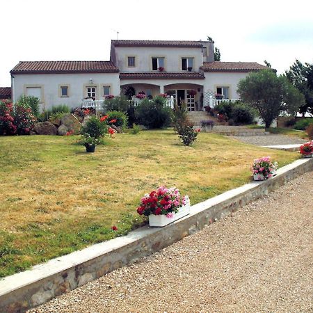 Bed and Breakfast Domaine De La Pendule Issel Exterior foto