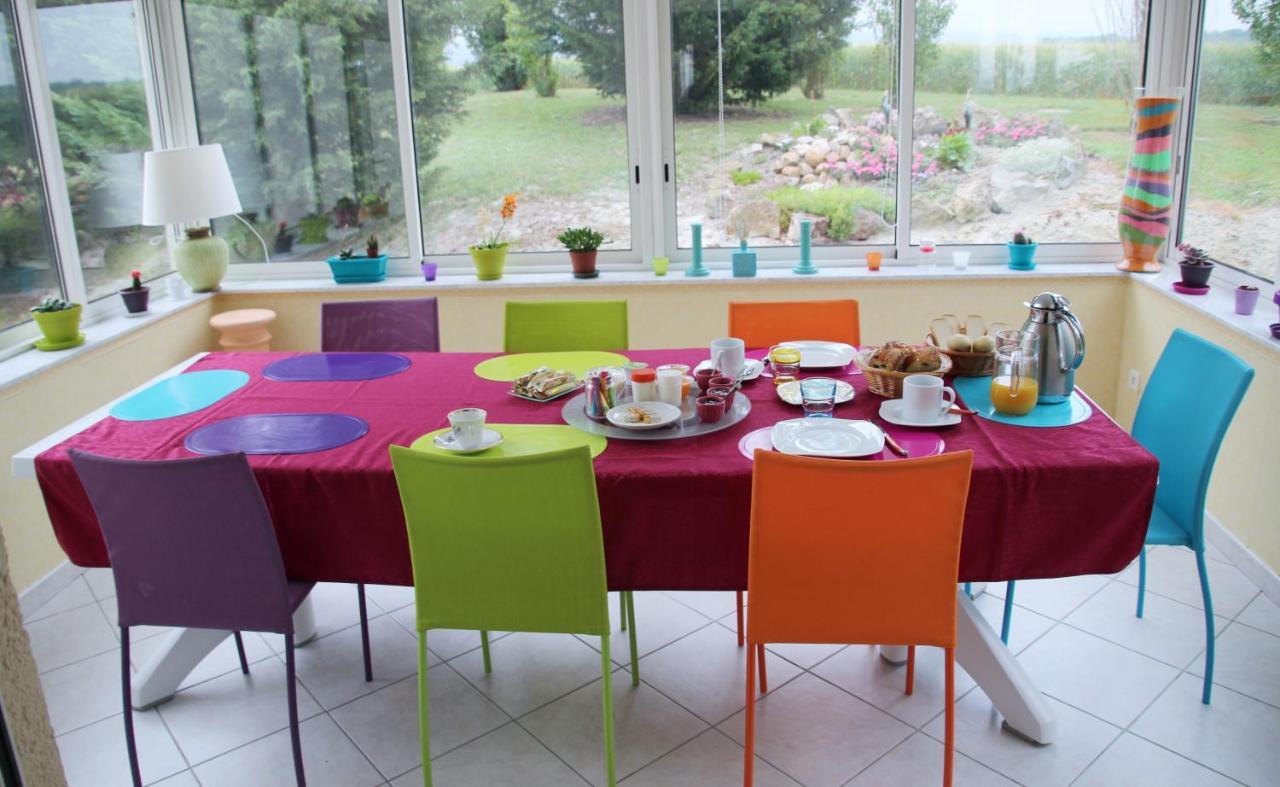Bed and Breakfast Domaine De La Pendule Issel Exterior foto
